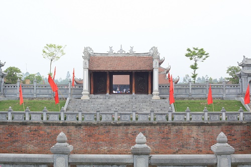 2f63a00b6_van_mieu_1.jpg