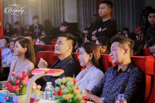 5dfc376c7_pressbeauty2018_anh_1.jpg