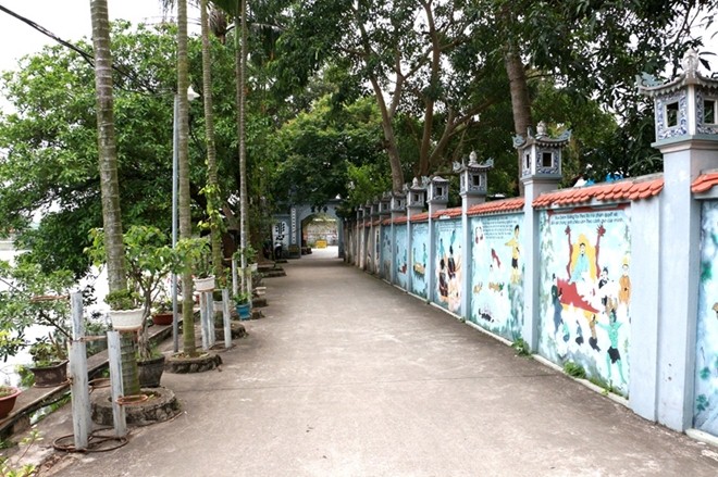 967d400f0_t7.jpg