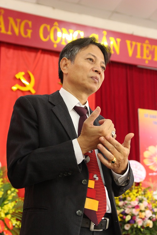 598713bf2_thay_tien_dieu_khien_4.jpg