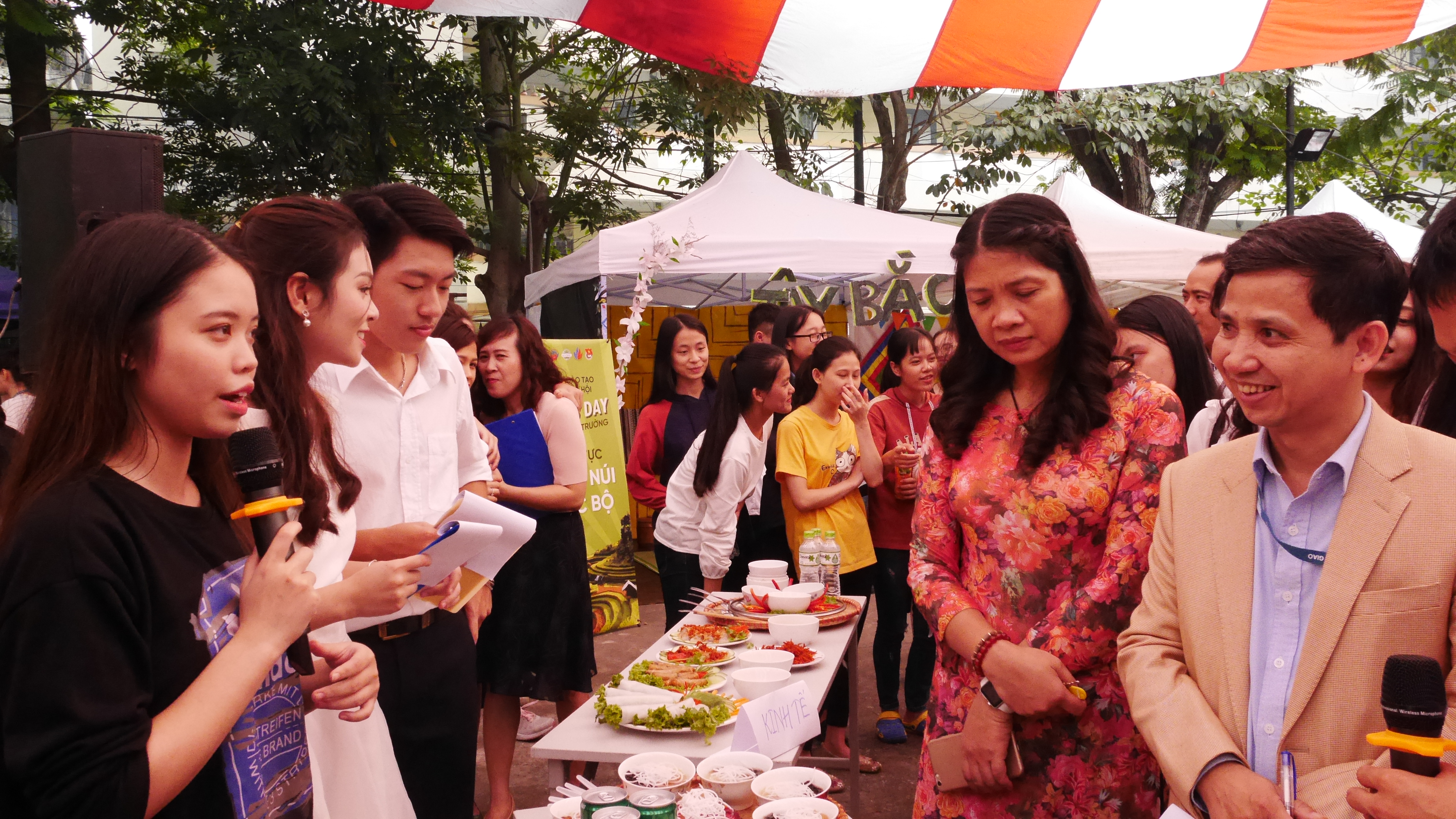 ddebe5081_thuyet_trinh_2.jpg