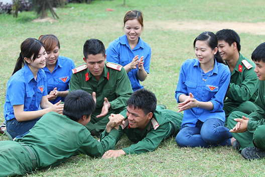 4e24bd85c_giao_luu.jpg