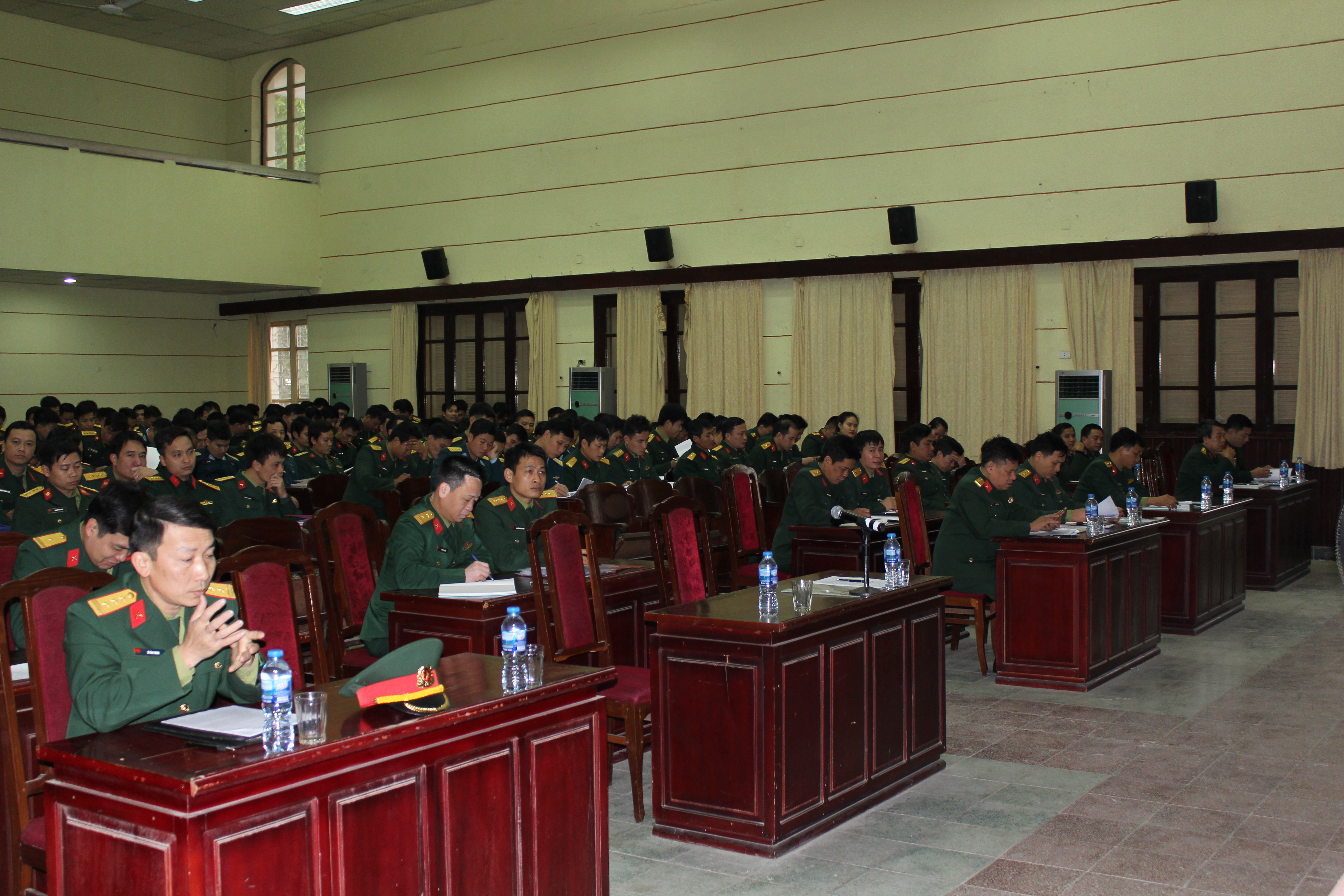 3e14e6960_quang_canh_hoi_nghi.jpg