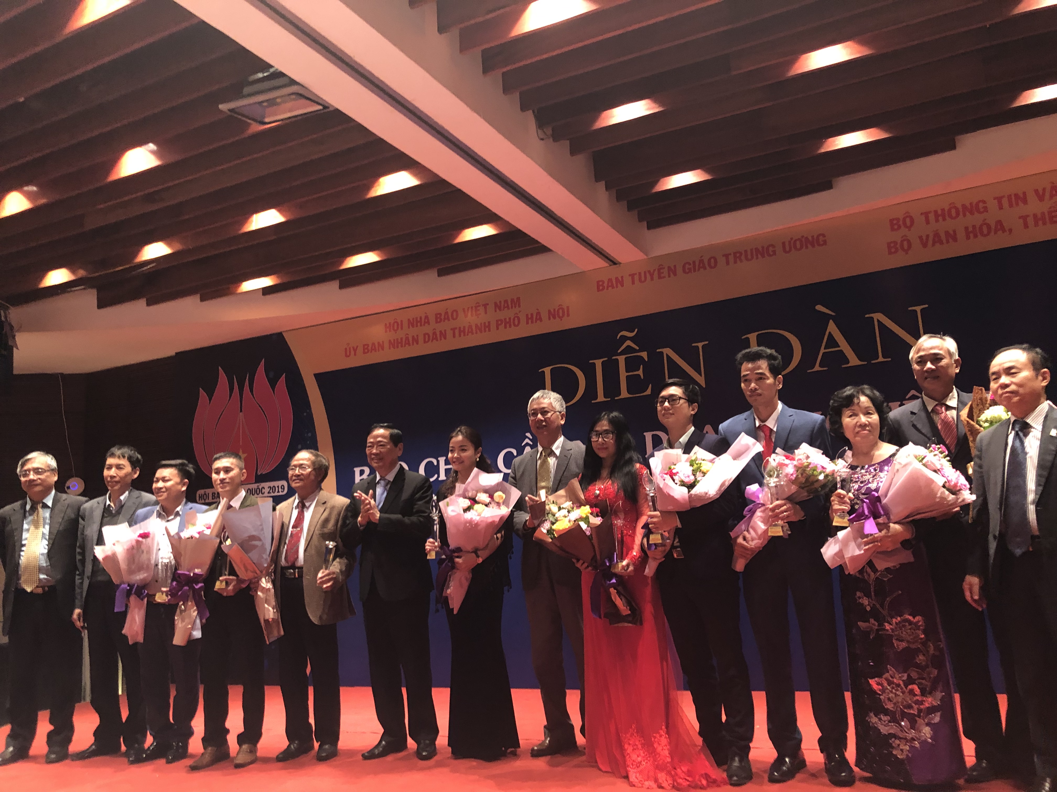 10e59dd75_anh7.jpg