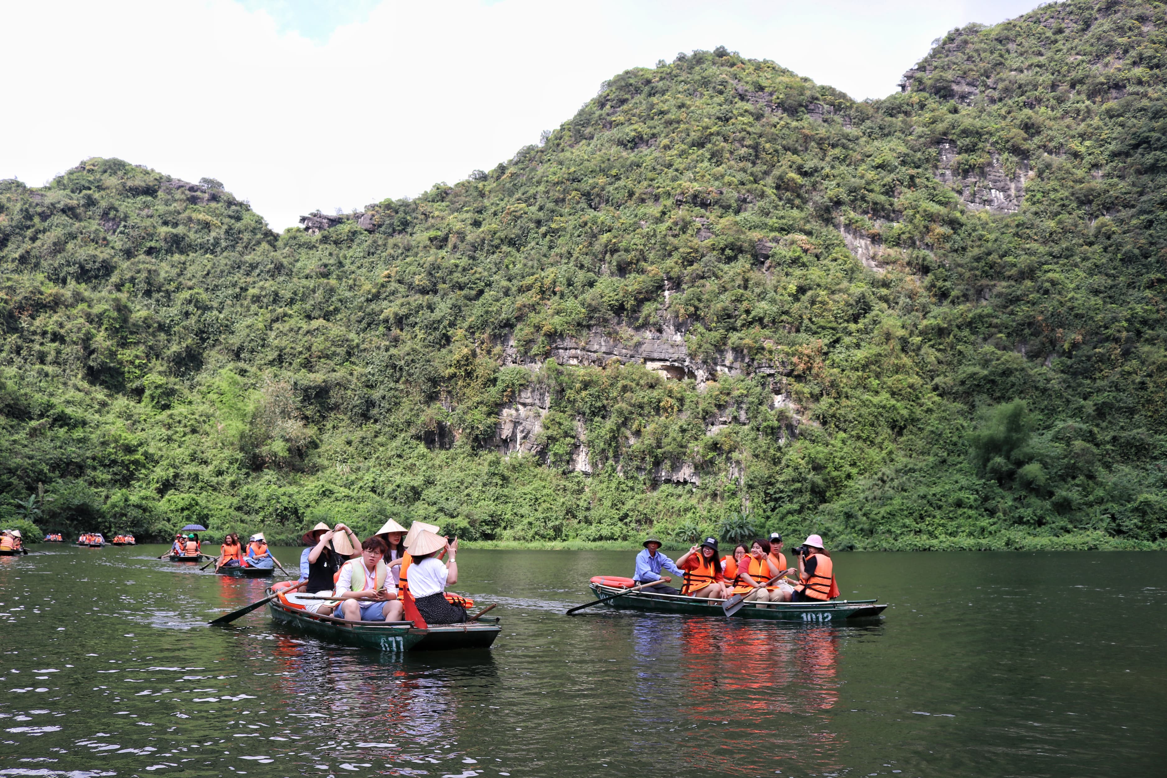 fb70a2b4e_trangan002.jpg