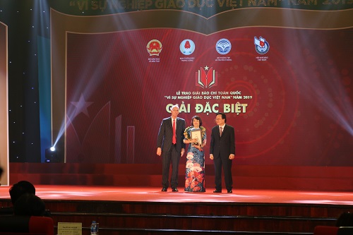 94c1037d0_anh2_bc.jpg