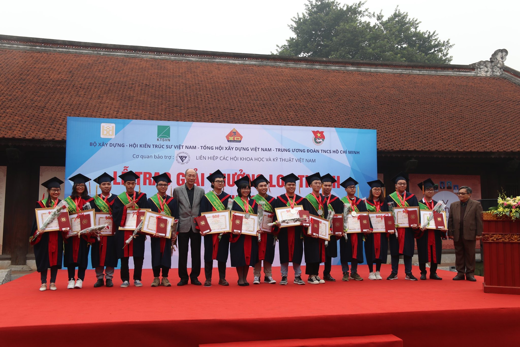 16e507524_giai_nhi.jpg