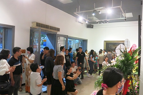 b6e9500c6_5.jpg
