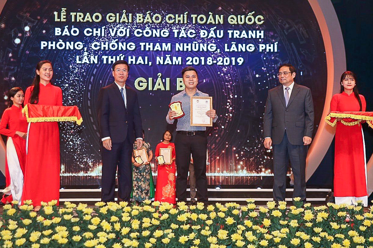ca60a8694_hung_vo_3.jpg