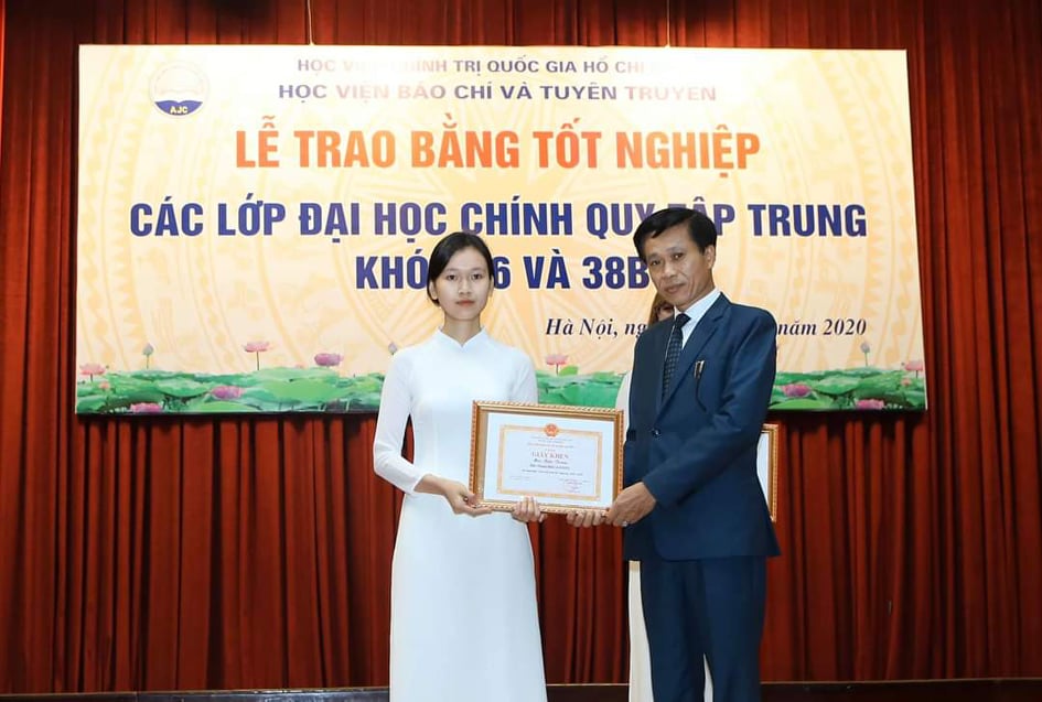 26ab7b321_nhan_bang.jpg